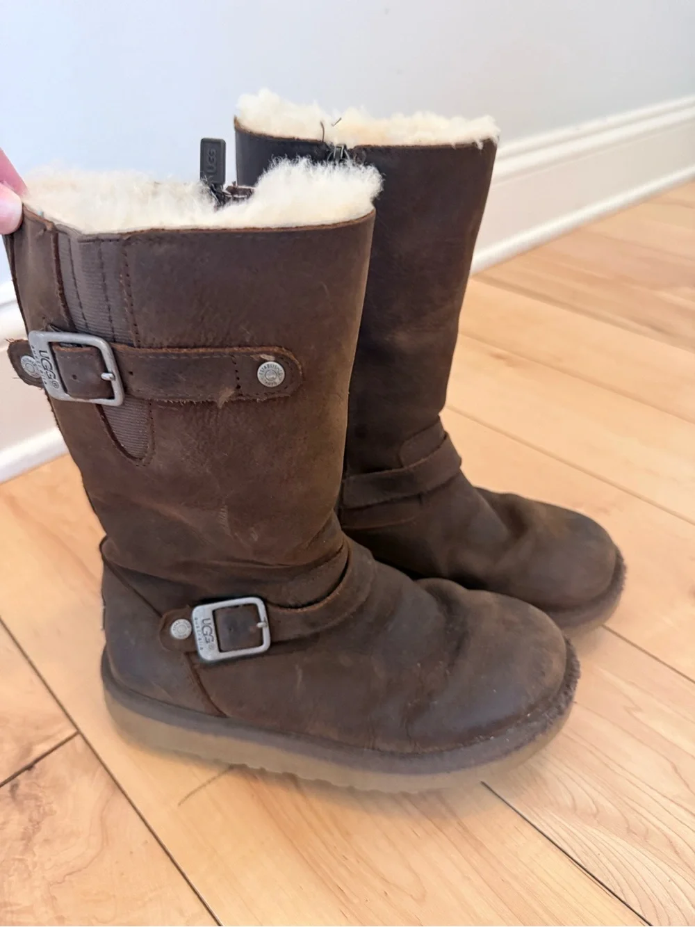 UGG Kids Brown Shearling-Lined Mid-Calf Boots size 2